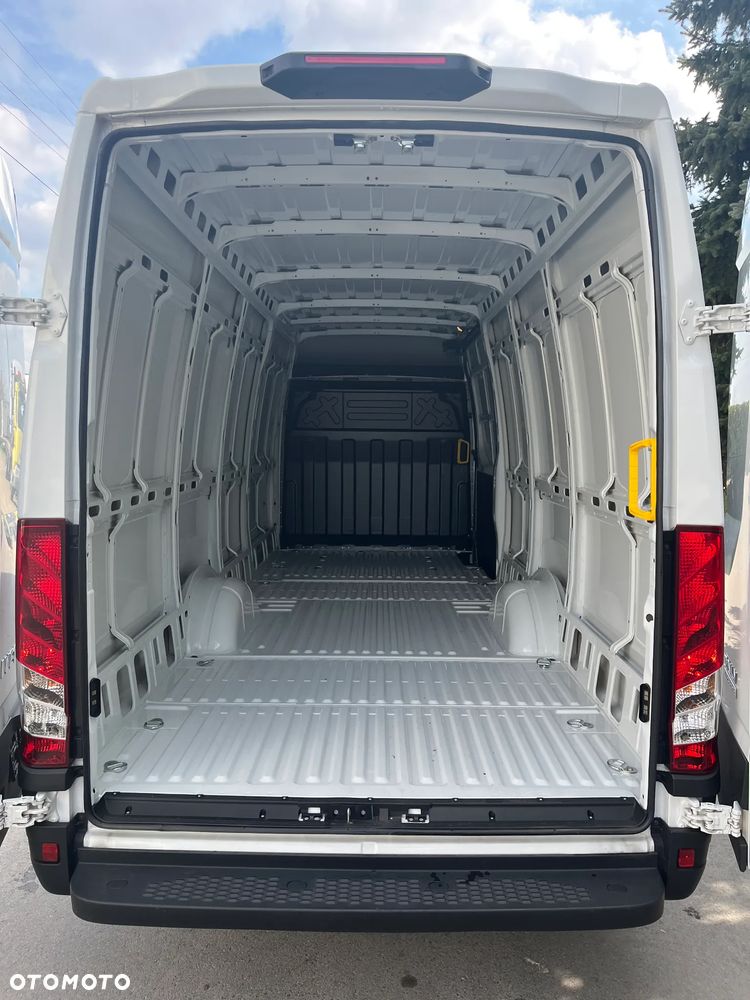 Iveco DAILY 35s18 - 12