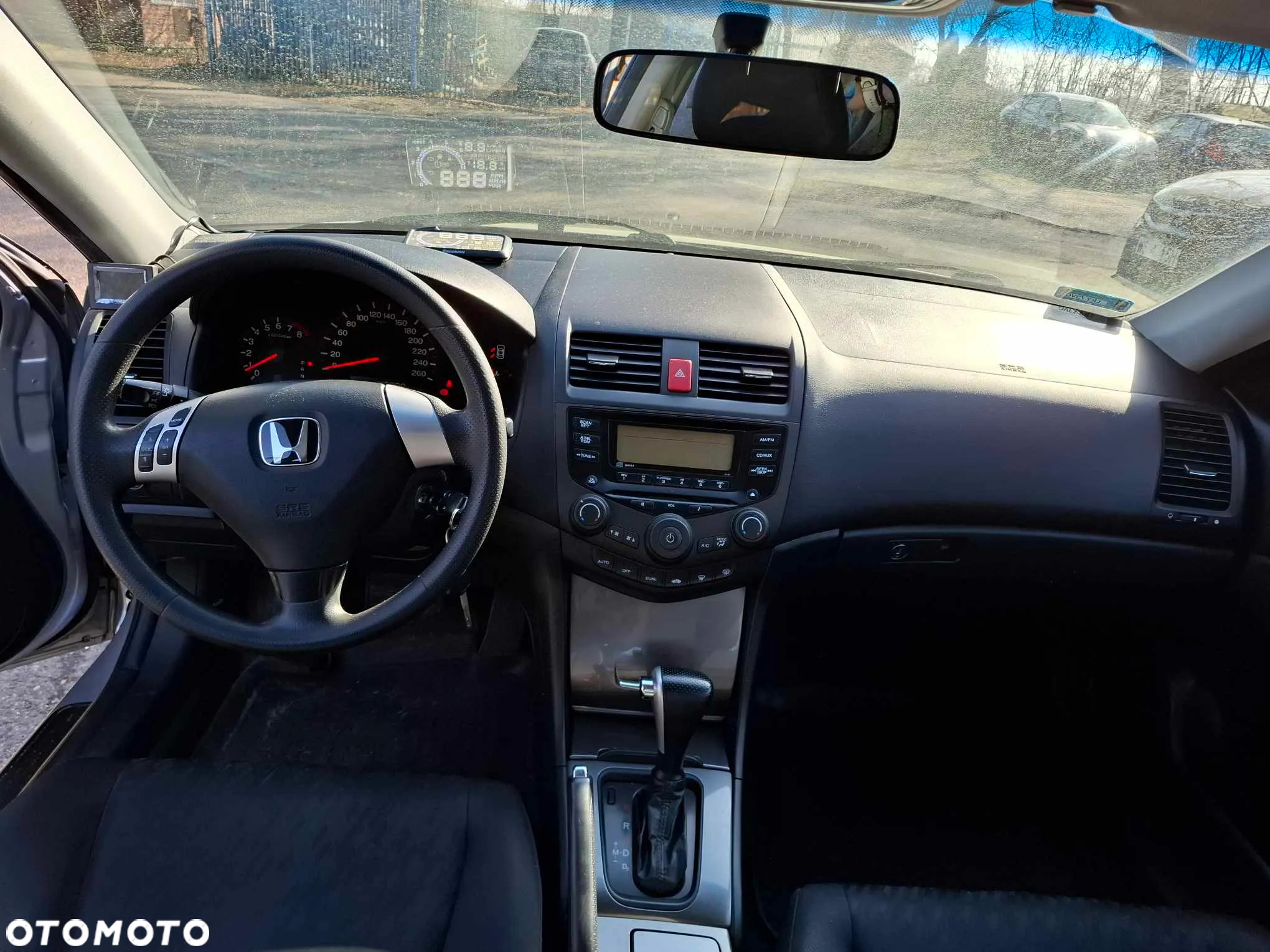Honda Accord 2.0 Comfort - 10