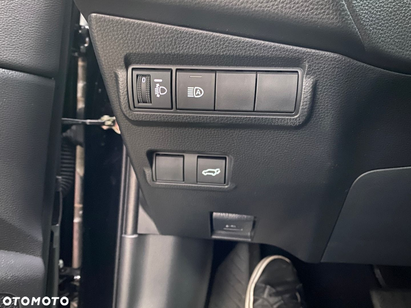 Toyota Corolla Cross 2.0 Hybrid Style - 24