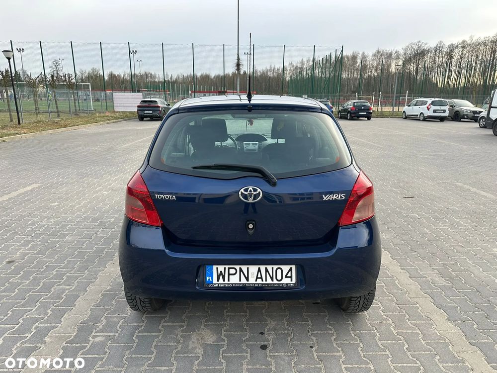 Toyota Yaris 1.3 Luna A/C - 4
