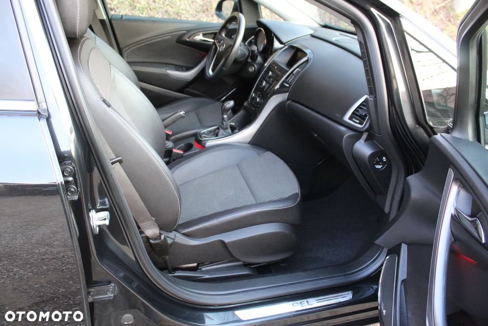 Opel Astra 1.4 Turbo Cosmo - 15