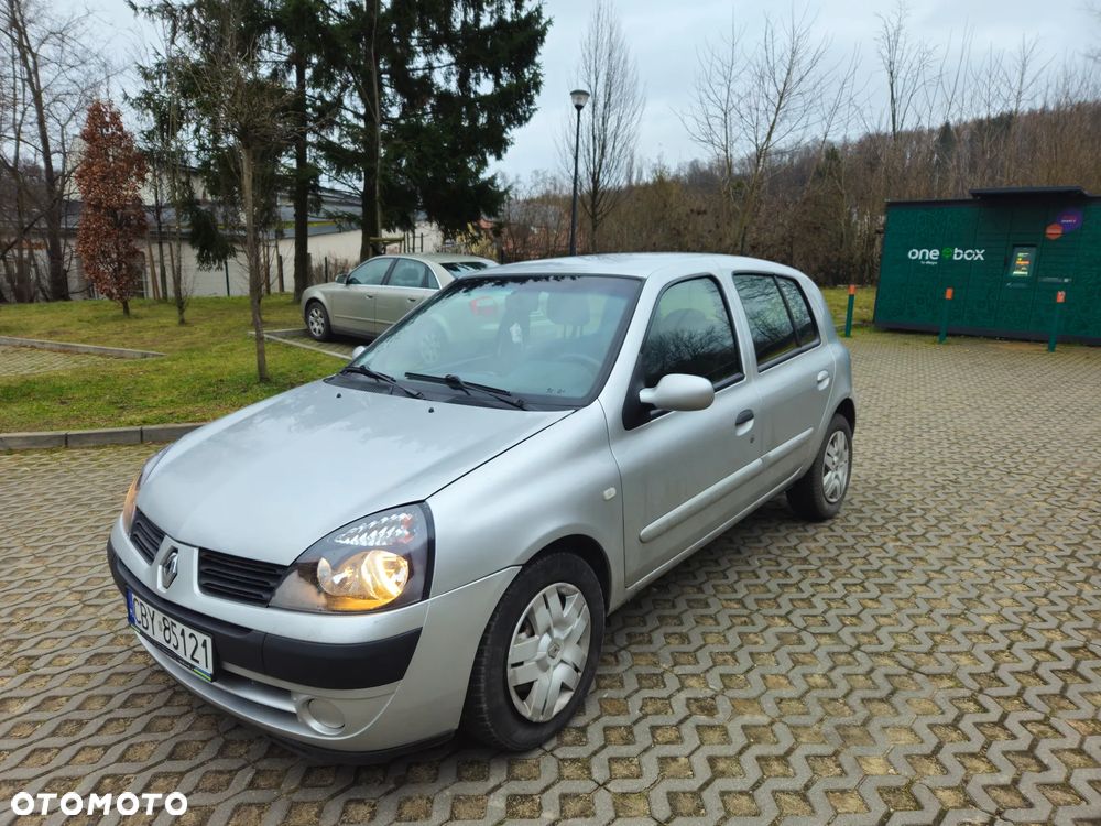 Renault Clio 1.5 dCi Campus - 12