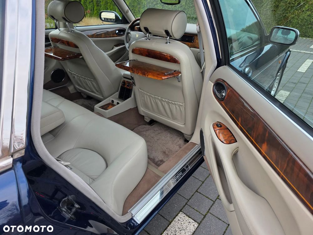 Jaguar Daimler 8 - 28