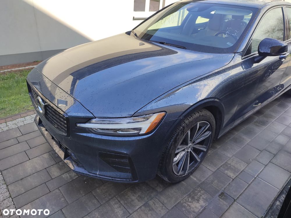 Volvo S60 B5 B AWD Plus Dark - 20