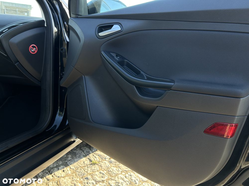 Ford Focus 1.6 EcoBoost Start-Stopp-System Champions Edition - 28