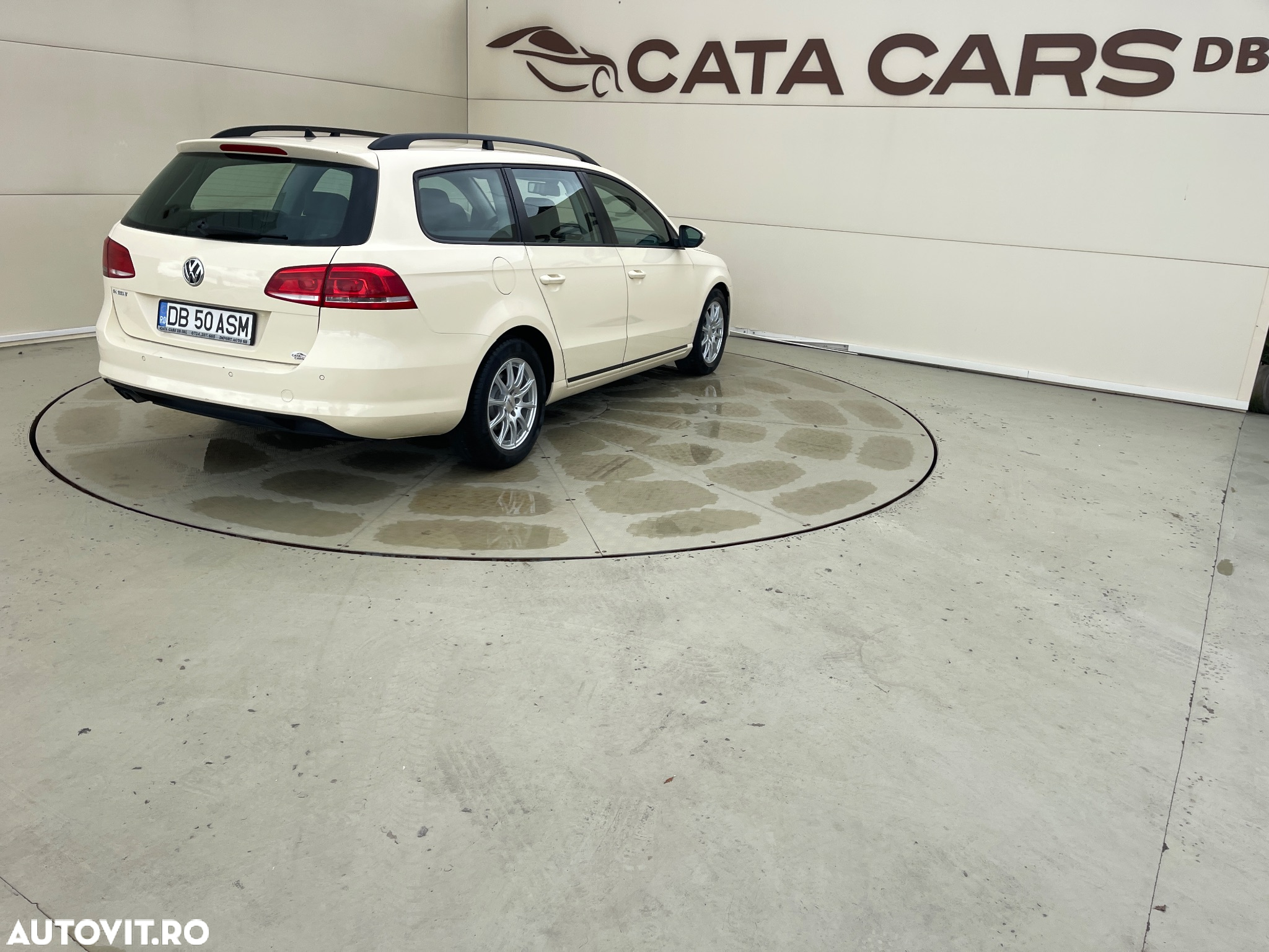 Volkswagen Passat 2.0 TDI BlueMotion Tehnology DSG Trendline - 17
