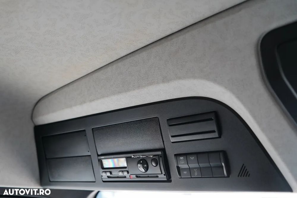 Mercedes-Benz ANTOS 1830 / CORTINĂ - 6,5 M / 4x2 / SOLO / DHOLLANDIA LIFT 2000 KG / EURO 6 - 35