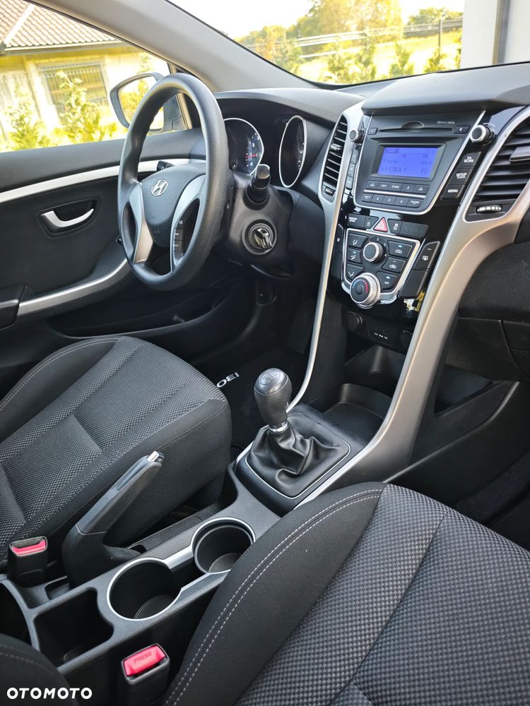 Hyundai i30 1.4 Classic + - 21