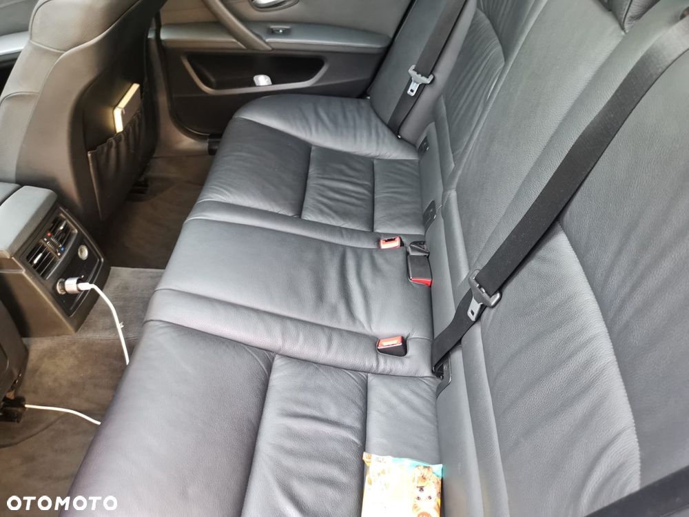 BMW Seria 5 - 13