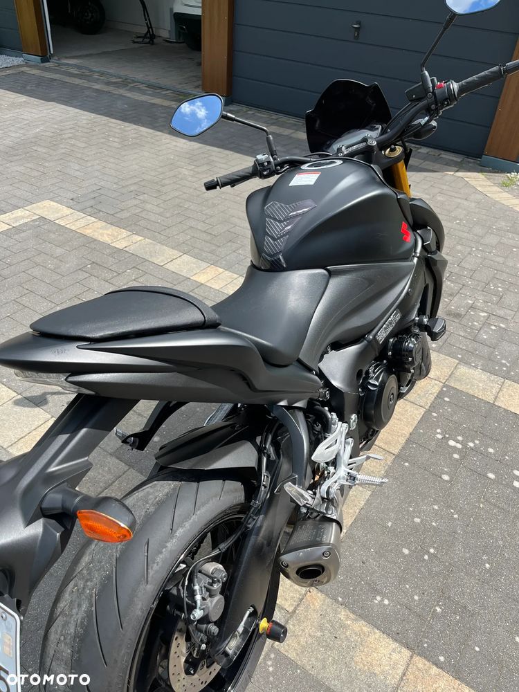 Suzuki GSX 1000 - 14