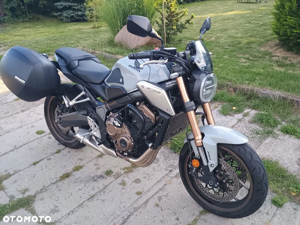 Honda CB - 1