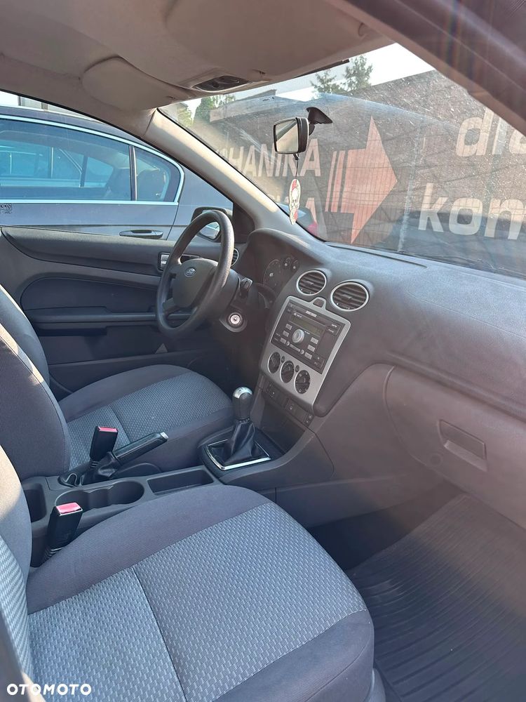 Ford Focus - 8