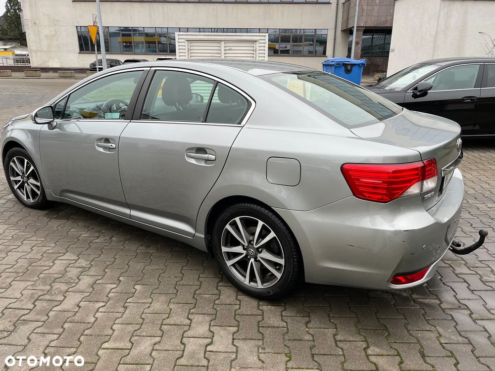 Toyota Avensis 1.8 Premium - 2