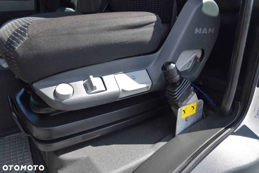 MAN TGS 33.360 / 6x4 / HDS HIAB 122 E-2 HIDUO / STEROWANIE RADIOWE / WYWROTKA / HYDROBURTA / AUTOMAT / KLIMA / TEMPOMAT / KAMERA COFANIA / SPROWADZONY - 27