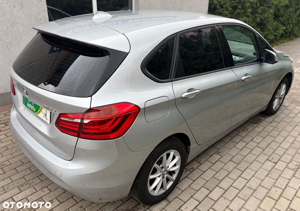 BMW Seria 2 218d - 9