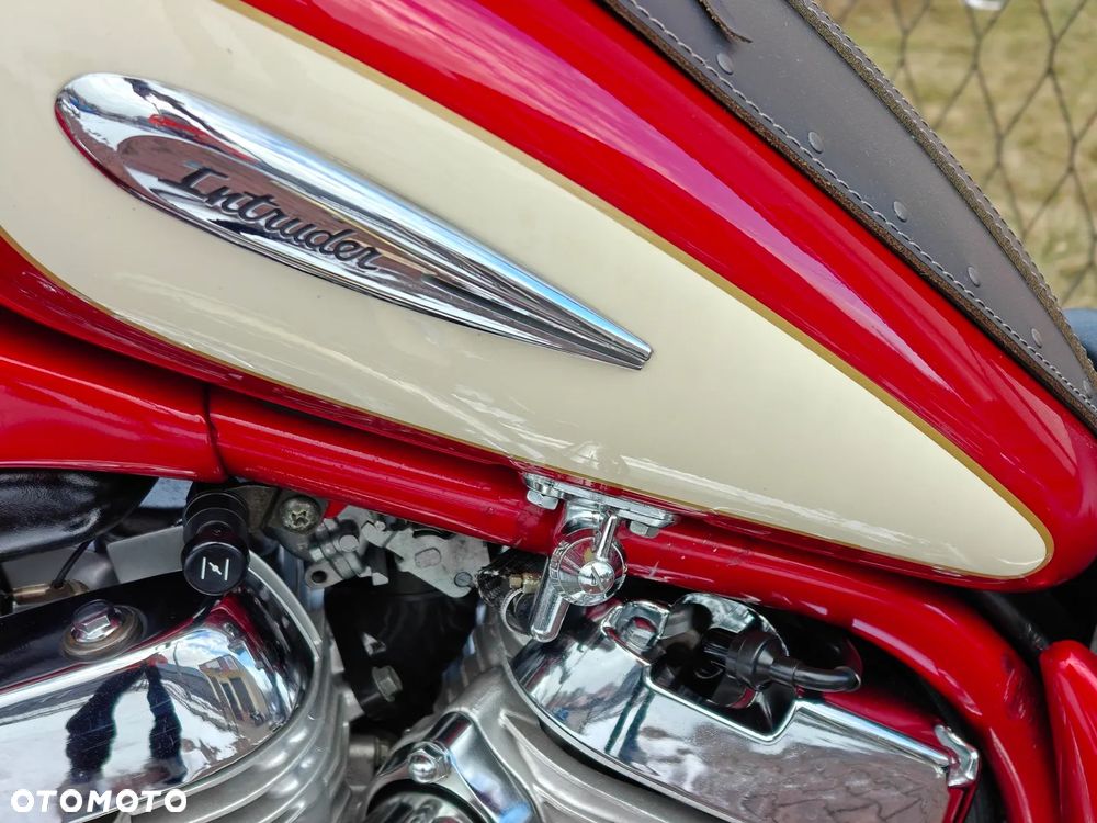 Suzuki Intruder - 26