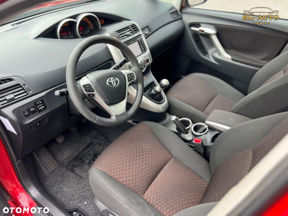 Toyota Verso - 24