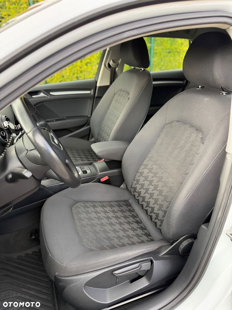 Audi A3 Sportback 1.2 TFSI Attraction - 7