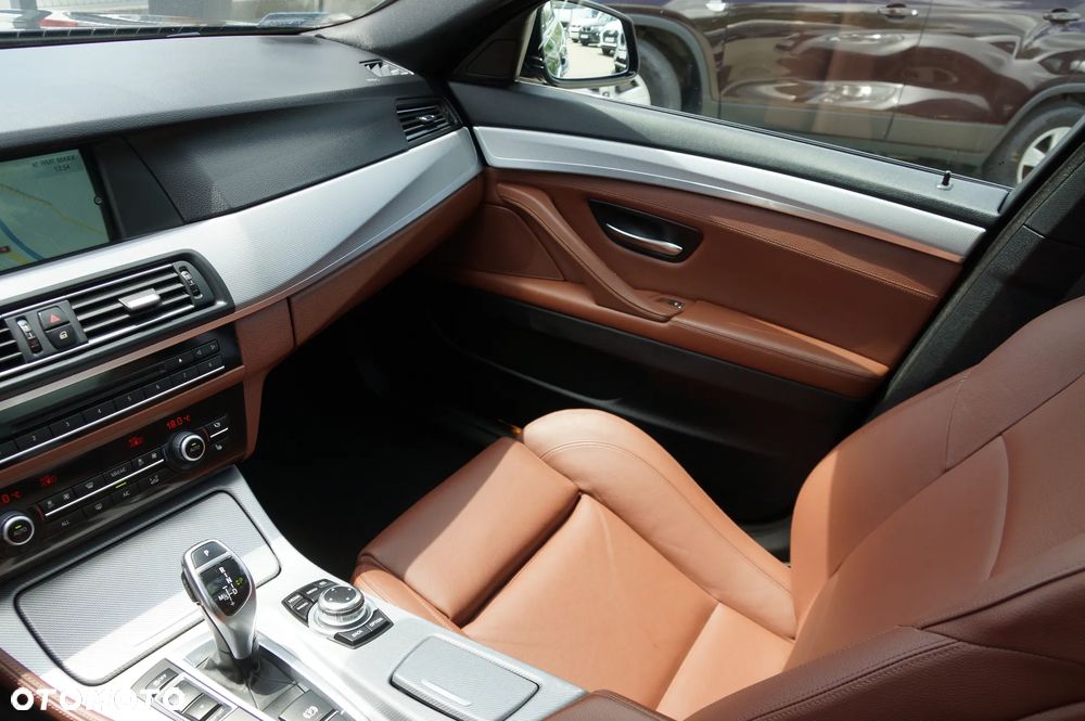 BMW Seria 5 520d - 26