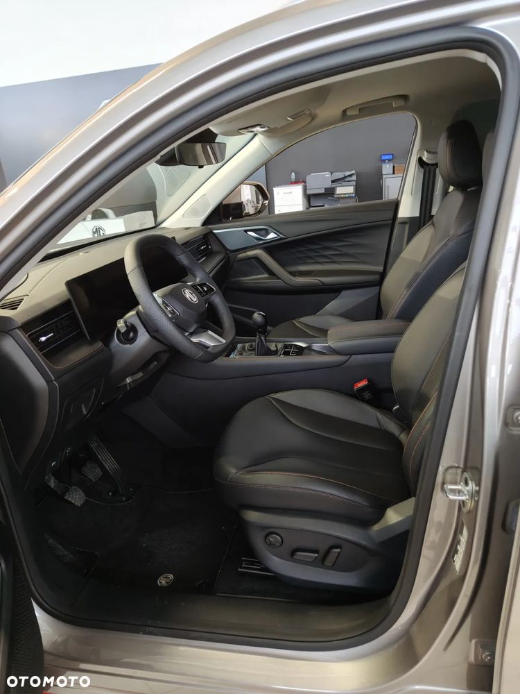 MG HS 1.5 T-GDI Exclusive - 11