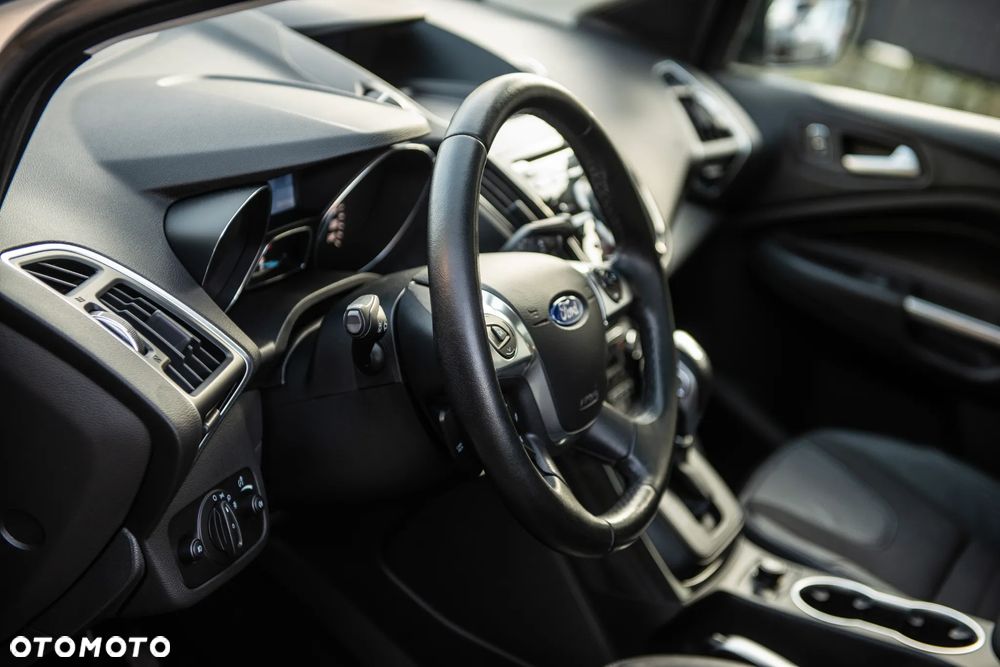 Ford Kuga 2.0 TDCi 4x4 Titanium - 21