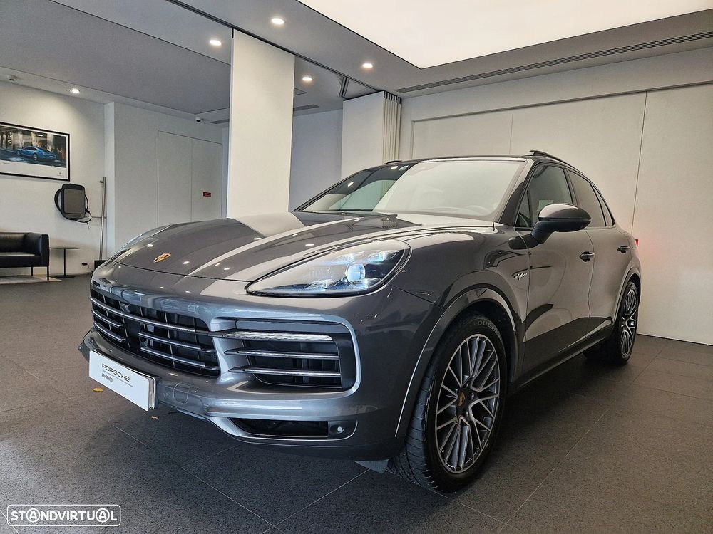 Porsche Cayenne E-Hybrid - 1