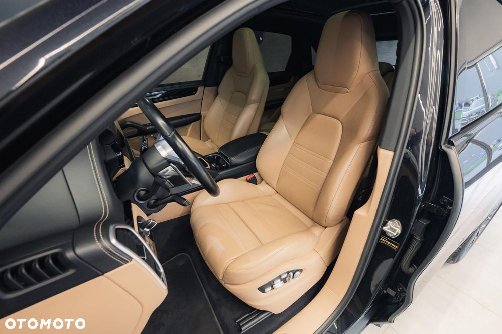Porsche Cayenne S - 13