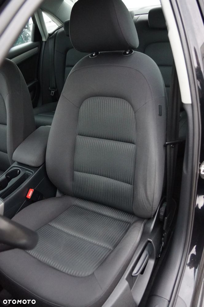 Audi A4 Limousine 2.0 TDI DPF quattro Attraction - 24