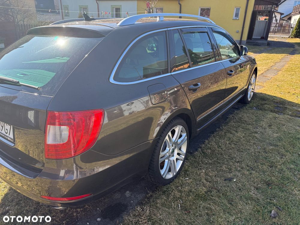 Skoda Superb 3.6 V6 4x4 DSG Ambition - 5