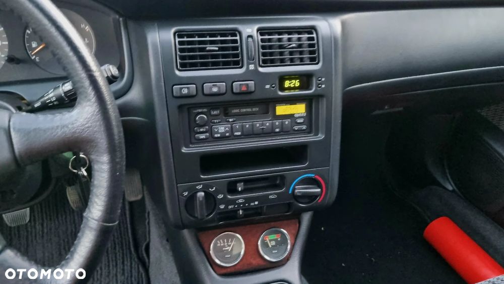 Toyota Carina - 14