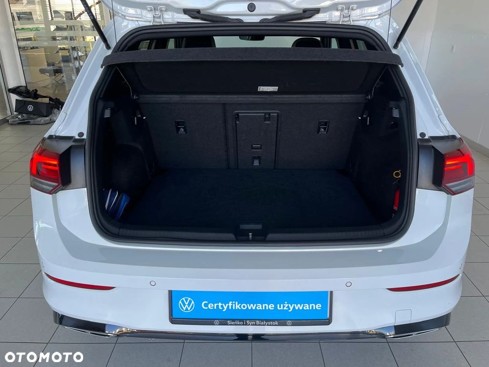 Volkswagen Golf - 6