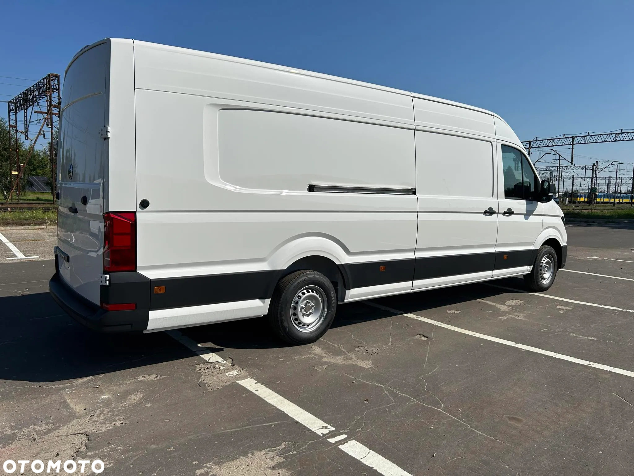 Volkswagen Crafter - 2