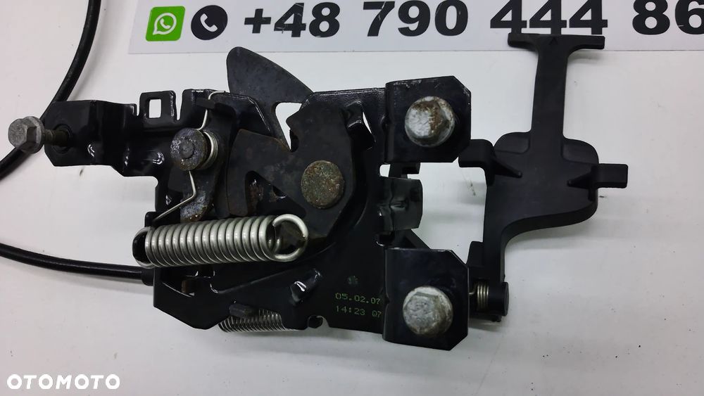 Mercedes B Klasa w245 Zamek Maski A1698800260 - 4