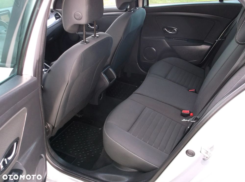 Renault Megane ENERGY dCi 110 EDC LIMITED - 8