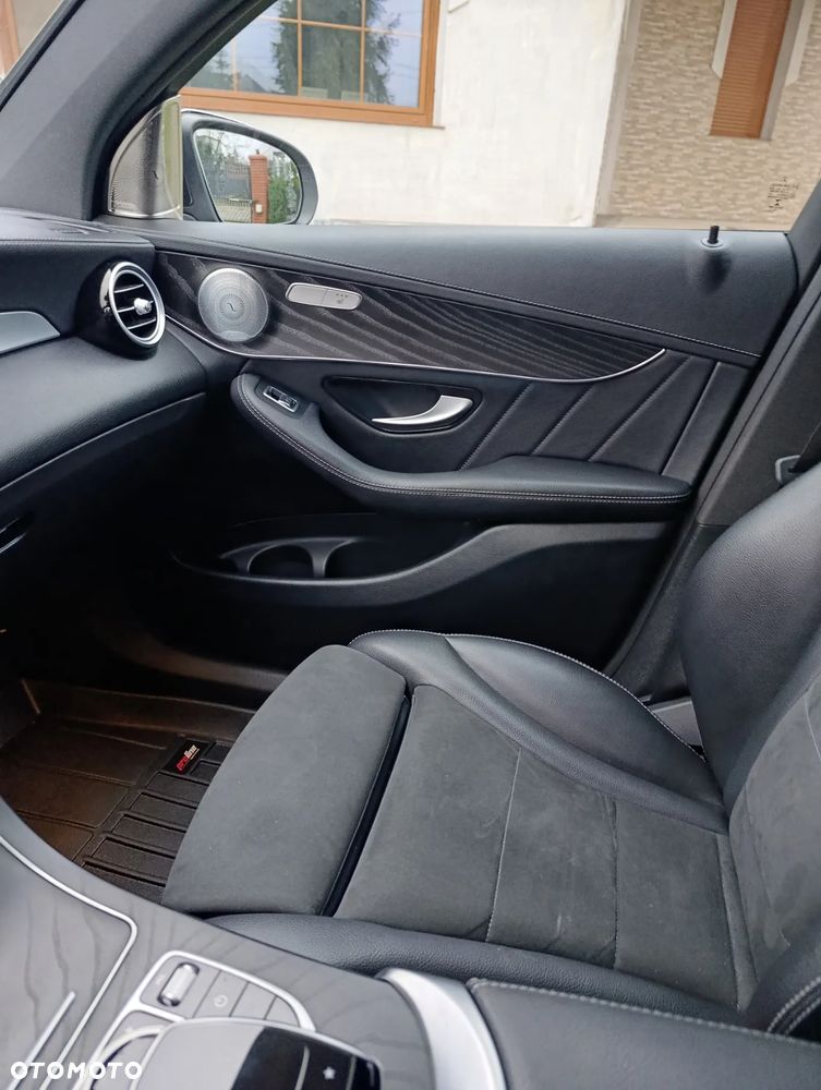 Mercedes-Benz GLC - 21