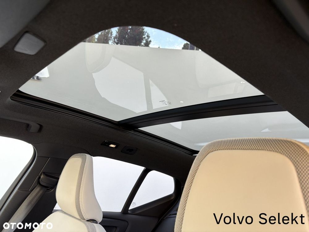 Volvo EX40 - 18