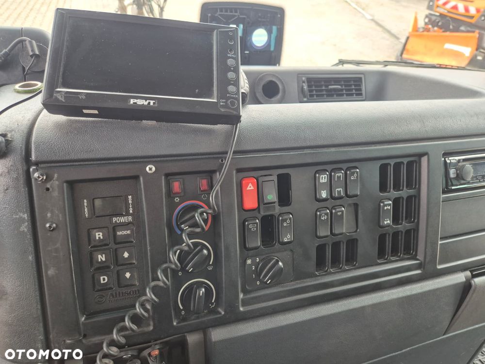 Mercedes-Benz Econic 2629 6X2 / SYSTEM CZYSZCZENIA DRÓG LUB TUNELI / ARMATKA NA WODĘ  / 300 LITRÓW NA MINUTE / CZYSZCZENIE TUNELI I BANERÓW / CZYSZCZENIE DRÓG / UTRZYMYWANIE CZYSTOSCI / EURO 5 / SERWISOWANY / 10500L + 500L / PODGRZEWANIE WODY / GENERATOR PRĄDU - 33