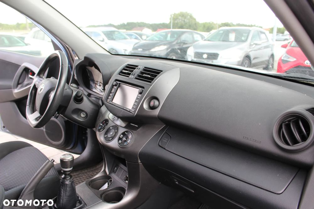 Toyota RAV4 2.0 VVT-i Luna 4x2 - 21