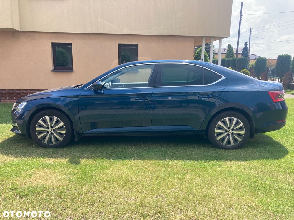 Skoda Superb 2.0 TDI SCR Style DSG - 8