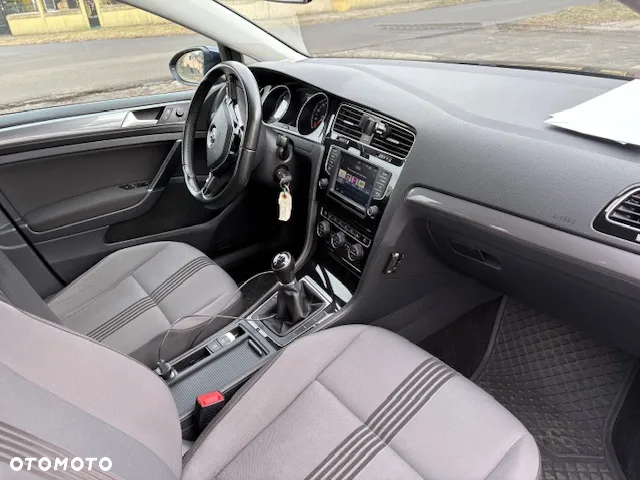 Volkswagen Golf - 13