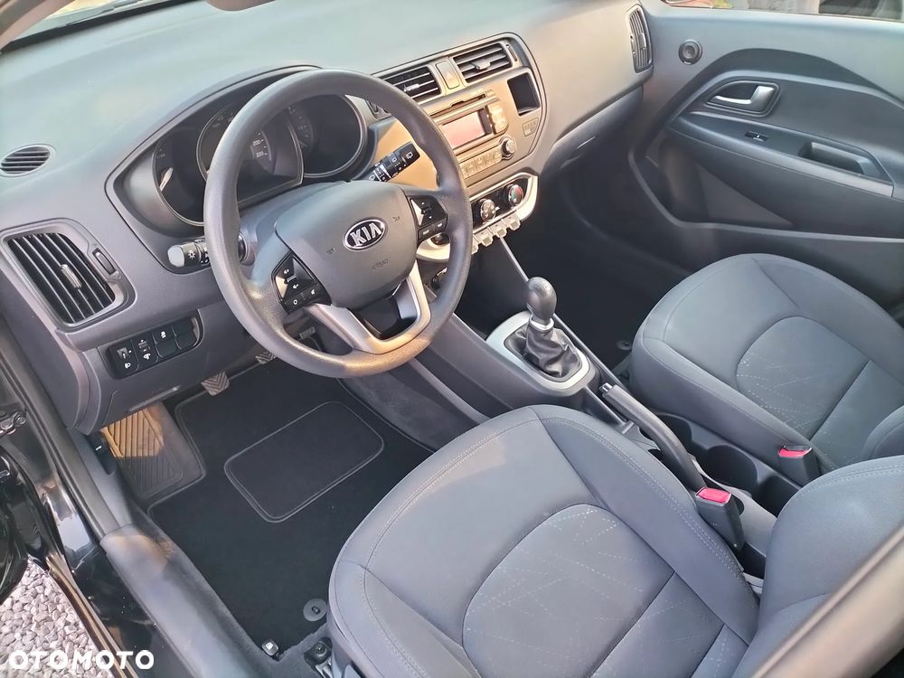 Kia Rio - 19