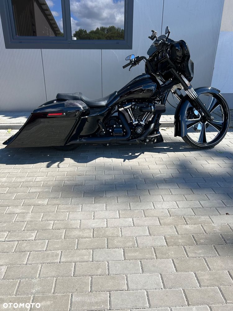 Harley-Davidson Touring Street Glide - 4