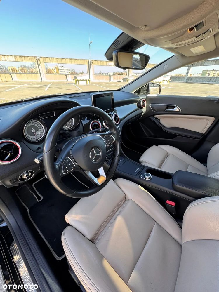 Mercedes-Benz CLA 180 d 7G-DCT AMG Line - 18