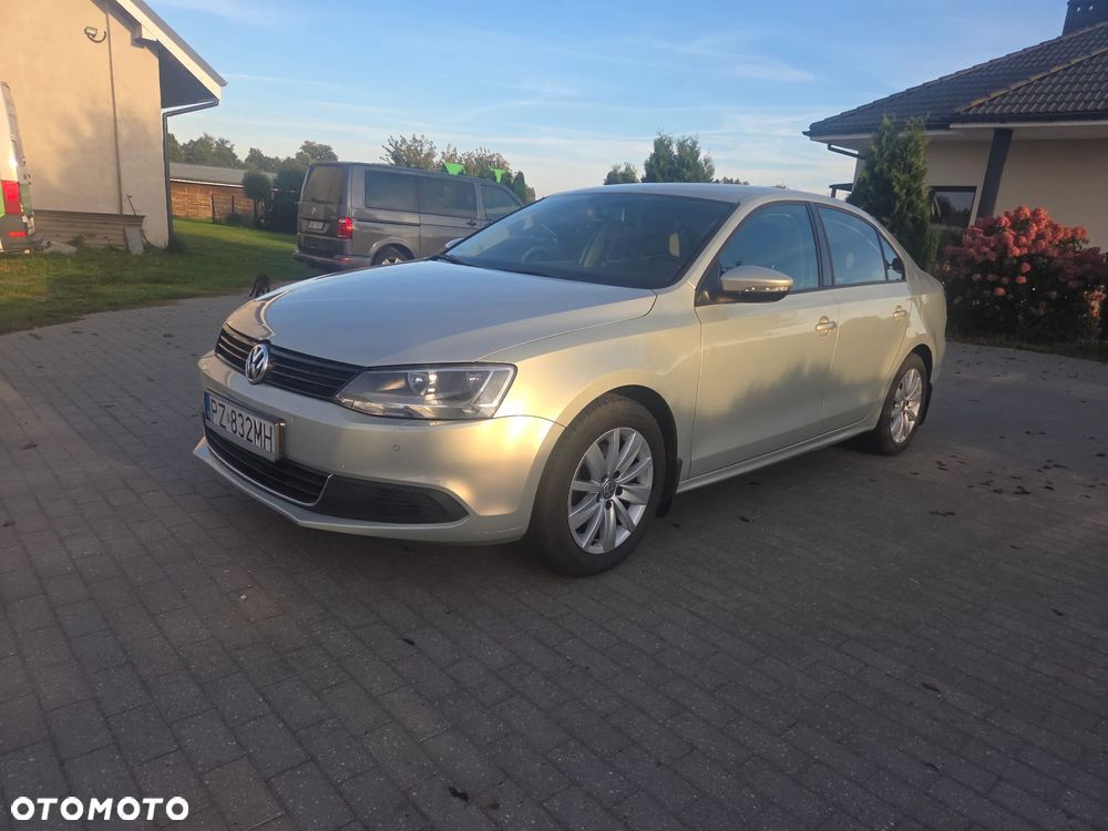 Volkswagen Jetta 1.6 TDI BMT Trendline - 1