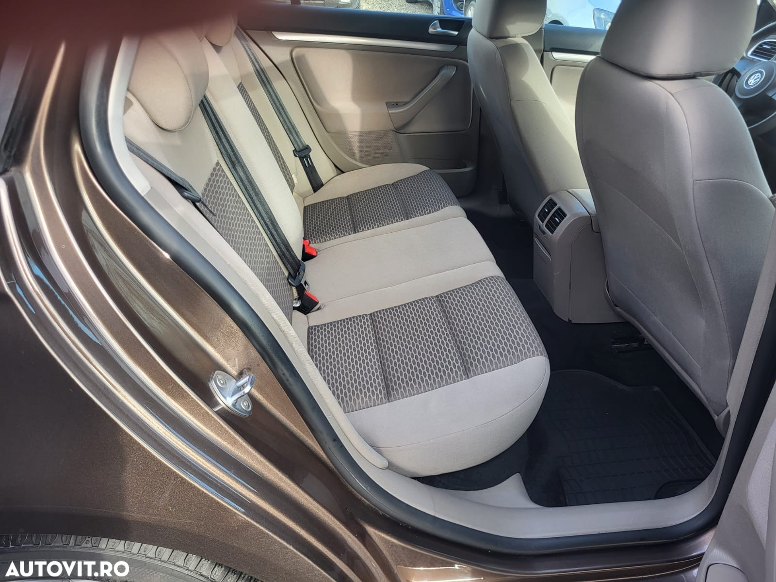Volkswagen Golf Variant 1.6 TDI DPF Comfortline - 8