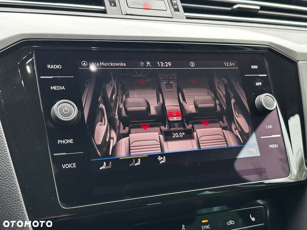 Volkswagen Passat - 24