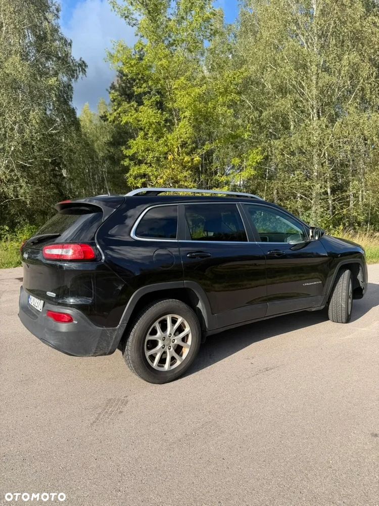 Jeep Cherokee - 11