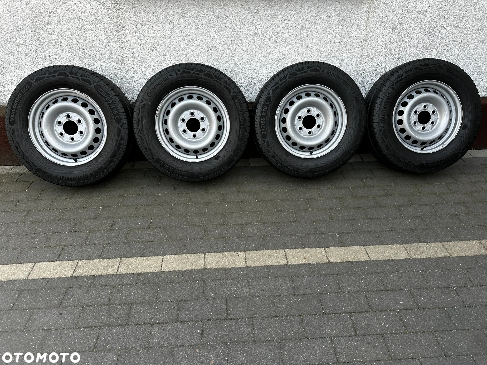 235 65 16C / MERCEDES Sprinter VW Crafter POLECAM - 2