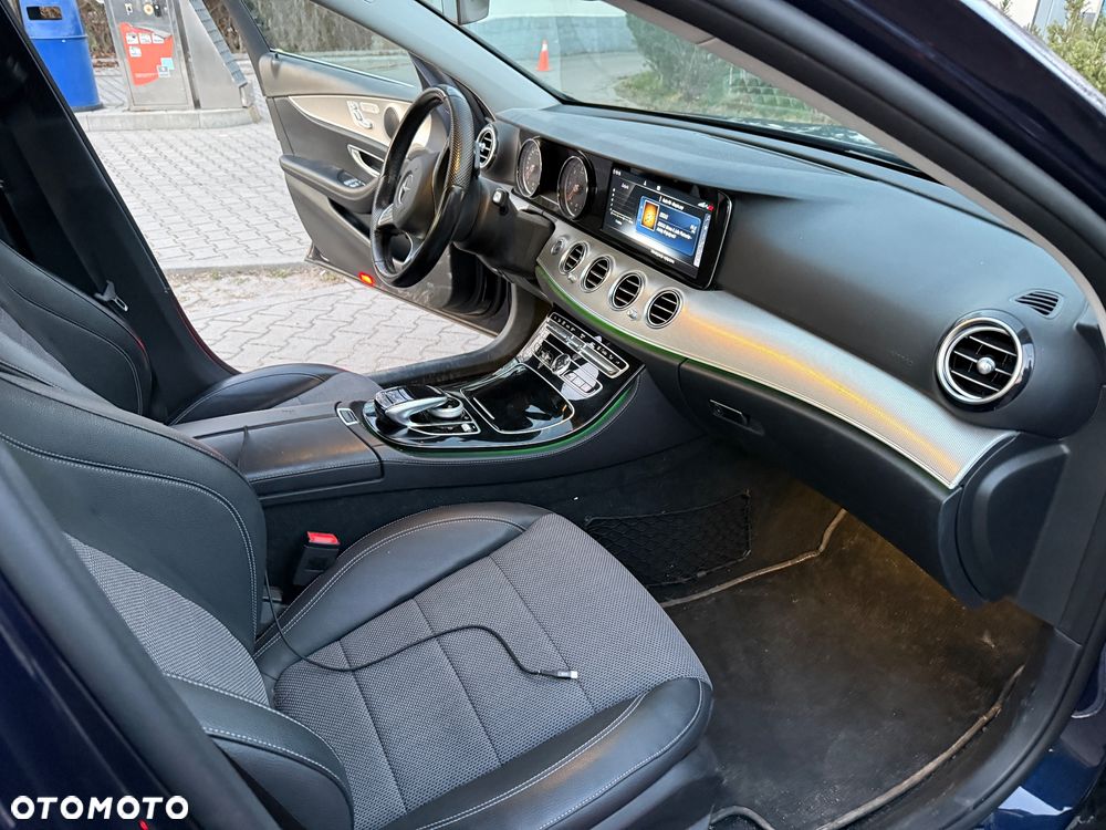 Mercedes-Benz Klasa E 220 d 4-Matic 9G-TRONIC - 8