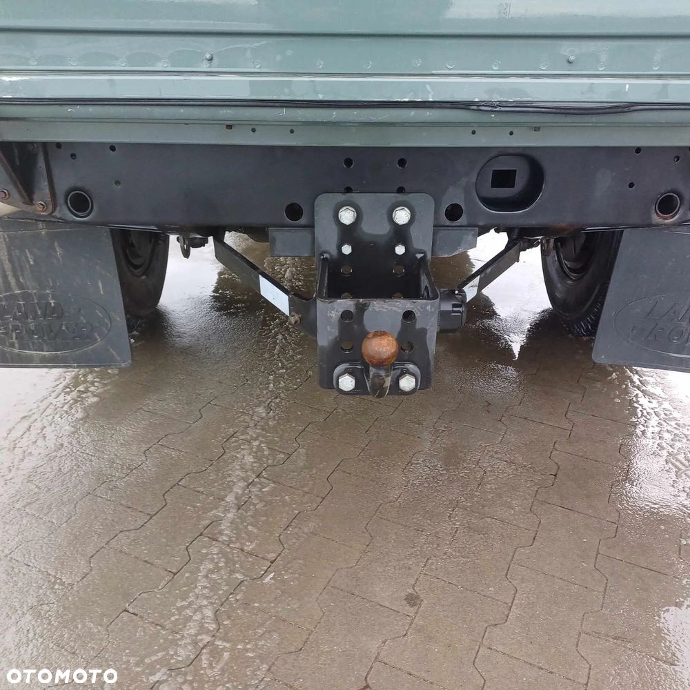 Land Rover Defender - 11